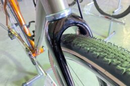 ヘラのフロントタイヤ