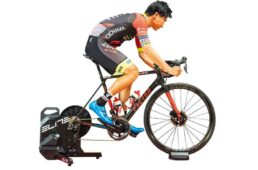 メニュー1：エンデュランス １時間10分ほど 。メニュー2：SST 20-30分 ▶ 10分流し（レスト） 。メニュー3：1×20分　スイート スポット クリスクロス ▶ 10分流し（レスト）。 メニュー4：1×20分　SST w/Burst