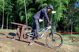 下り坂でのニュートラルポジション