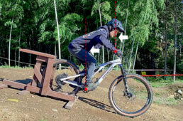 下り坂でのレディポジション