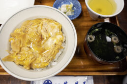 萩の茶屋の親子丼
