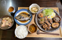 手羽大根、瀬戸鯛の煮付、フキと厚揚げの炒め煮、イナダの竜田揚げ等々