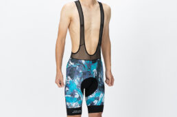 パールイズミ・エアスピードビブパンツ（1万6280円）。●新規注文／納期40日営業日・3着〜　●追加注文／納期40日営業日・1着〜（3着未満は割増）