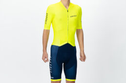 サンボルト・シームレスレーシングセパレートワンピース（3万800円／完全入稿・3〜9着、2万9700円／完全入稿・10着〜、2万9700円／かんたん・3〜9着、2万8600円／かんたん・10着〜）