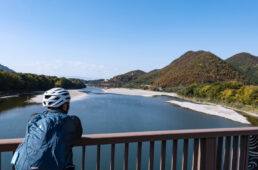 取材を忘れ眺めに浸るシシャチョー