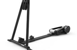 キッカーローラー