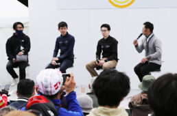 初日のステージは、筧五郎さん×森本誠さん×中村俊介さんによる恒例のヒルクライムトークショーでスタート。歴代チャンピオンのリアルなトークに熱い視線が注がれた