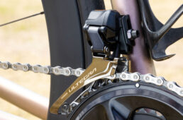 アルテグラR8100のフロントディレーラー