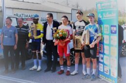 エカーズ・長川達哉