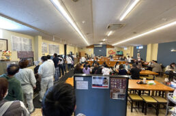 麺処綿谷丸亀店の店内