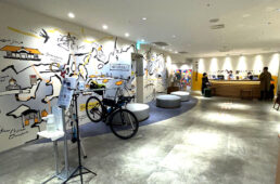 ウィーベース高松のフロントフロア