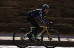 浅野真則：仕事でもプライベートでも自転車漬けの自転車ライター。ロードレースやヒルクライムなど幅広くレースを楽しみ、最近はTTに精力的に取り組んでいる。JBCFエリートツアーにも参戦中。海外のグランフォンドへの参加経験もある。ロングライドやポタリングも好き