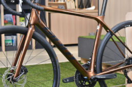 カーボンフレーム