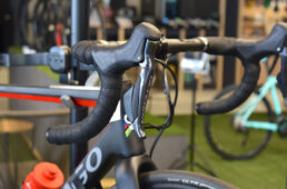 シマノのDI2という電動変速機