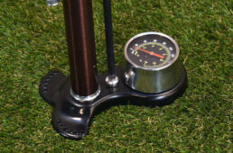 フロアポンプに備えらているメーター