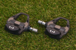 ロードバイク用ビンディングペダル