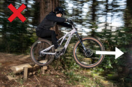 前輪をまっすぐ前方へ送り出してしまうよくあるだめな例