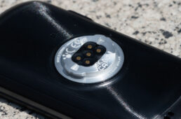 マウントへの接続部分が樹脂から金属製