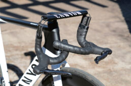 エアロードCF SLX8のハンドル