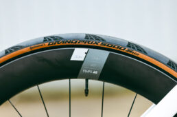 エアロードCF SLX8のリヤタイヤ