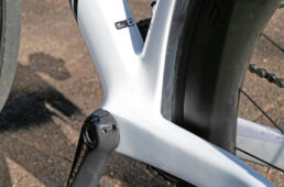 エアロードCF SLX8のBB