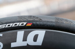 エアロードCF SLX8のリヤタイヤ