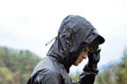 サイクルドライシェルのフード