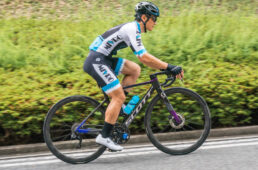 岩島さんの上り坂でのシッティングフォーム