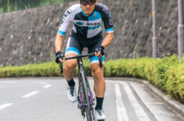 岩島さんの上り坂でのダンシングフォーム