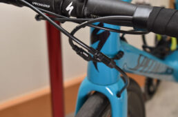 油圧ディスクブレーキのブレーキケーブル