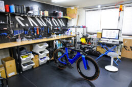 キャニオン持ち込みメンテナンス対応ショップ