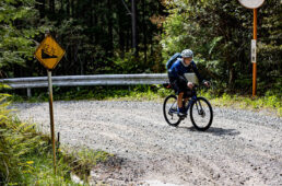 朽木峠への未舗装路