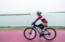 モラヴィア100Dに乗る東城さん