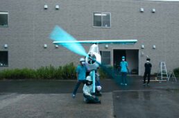 機体のプロペラを回転