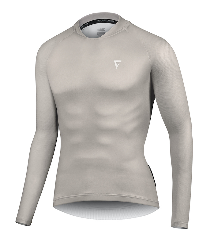 ジャイアント2022アパレル