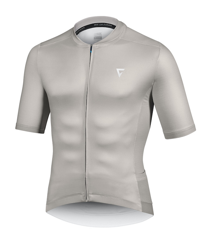 ジャイアント2022アパレル