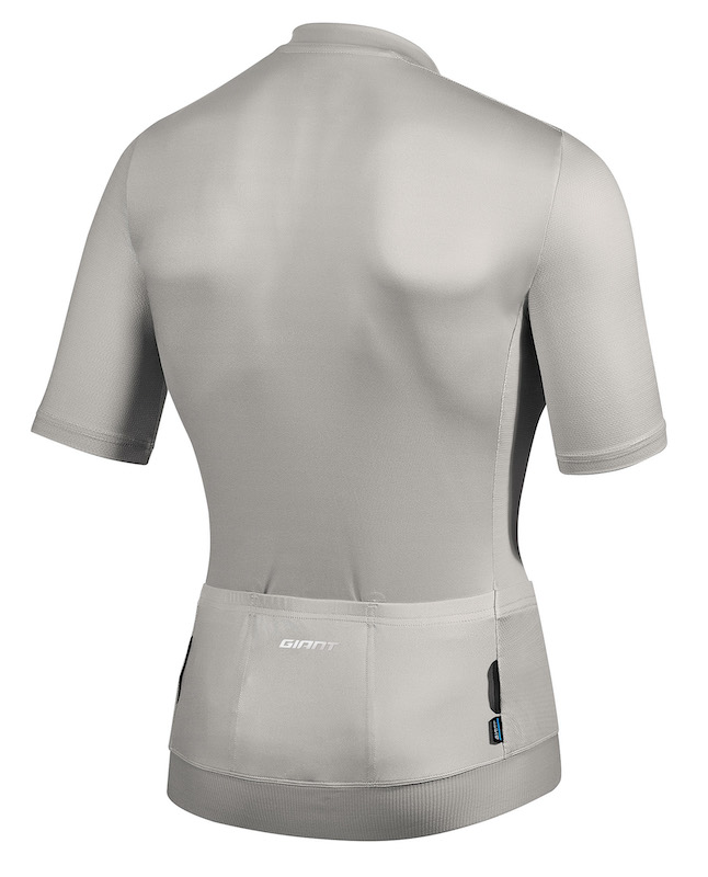 ジャイアント2022アパレル