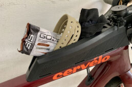 トップチューブボックス