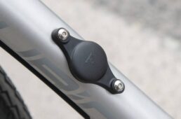 ケージマウント（エアタグ用）