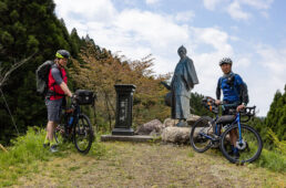 韮が峠で記念撮影