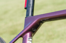 キャニオン新型アルティメットの内装シートクランプ