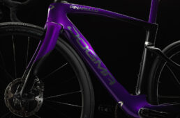 ピナレロ・ドグマ F 2023新色