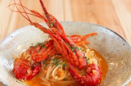 しいの木やまの伊勢海老のパスタ