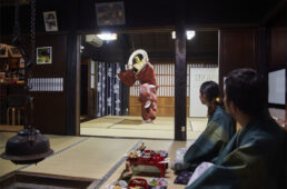 なかやのささら踊り