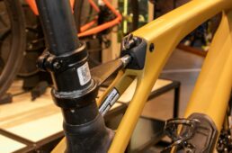 ディバージュSTRリヤフューチャーショック