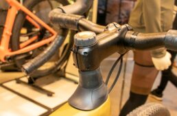 ディバージュSTRフロントフューチャーショック