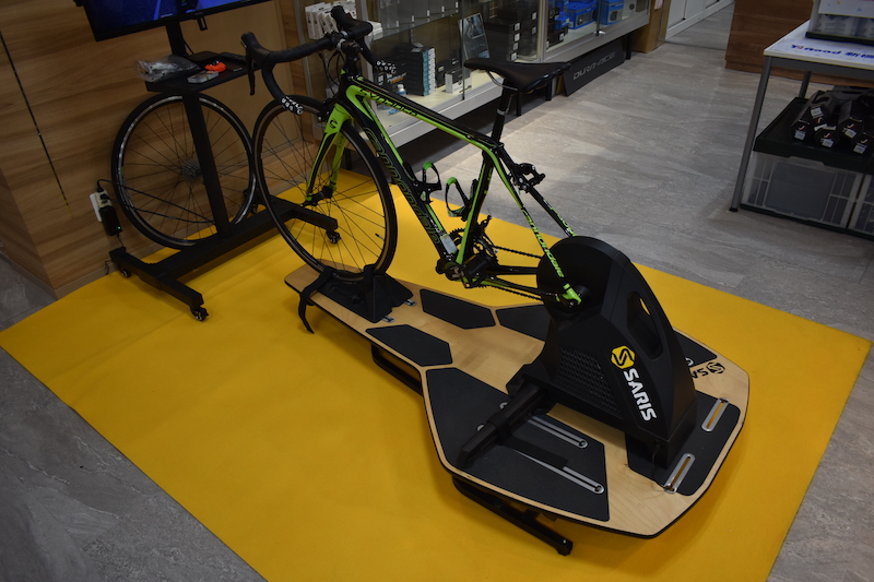 ワイズロード新橋店