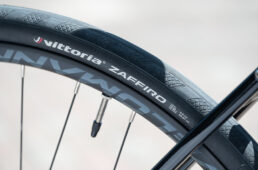 ヴィアニローネ7のホイール・タイヤ