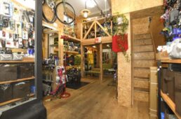 サイクルショップよしだ 吉田ルーム