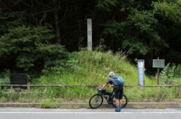 横川宿の手前にある一里塚